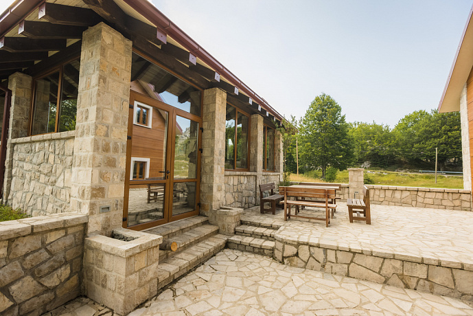 Lovcen Milli Parkı'nda satılık ev